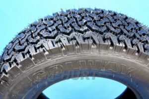 Opona terenowa 4X4 205/75R15 bieznikowana BFG AT całoroczna