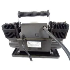 kompresor_iron2.jpg Kompresor dwutłokowy 12V OFF-ROAD 300L/min wąż 7m