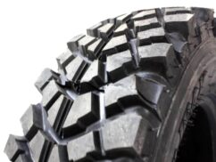 235/70R16 MACHO TRAKKER