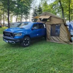 olivka_magazyn6.jpg NAMIOT DACHOWY 4×4 z przedsionkiem SAMOCHODOWY 140 Olivka