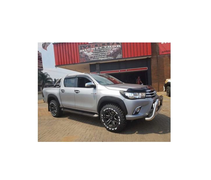 Nadkola TOYOTA HILUX REVO (2015+) 4-drzwi poszerzenia - obrazek 5