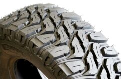 OPONA OPONY TERENOWE 4X4 215/65R16 VIPER MT SUZUK