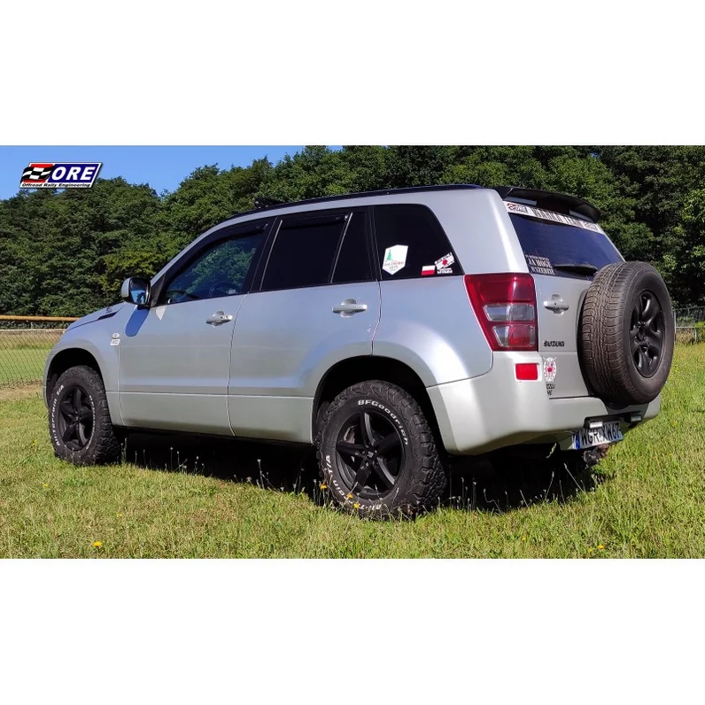 Lift zawieszenia 4cm Suzuki Grand Vitara II (+dystanse poduszek przednich)
