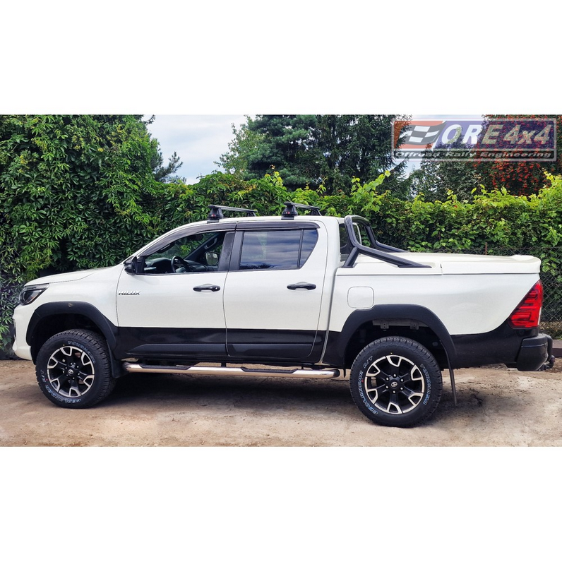 Lift 2 cale Toyota Hilux Revo (od 2015r.) z wieszakami smarowalnymi