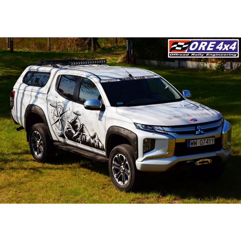 Lift 2 cale Mitsubishi L200 (od 2015r) z wieszakami smarowalnymi