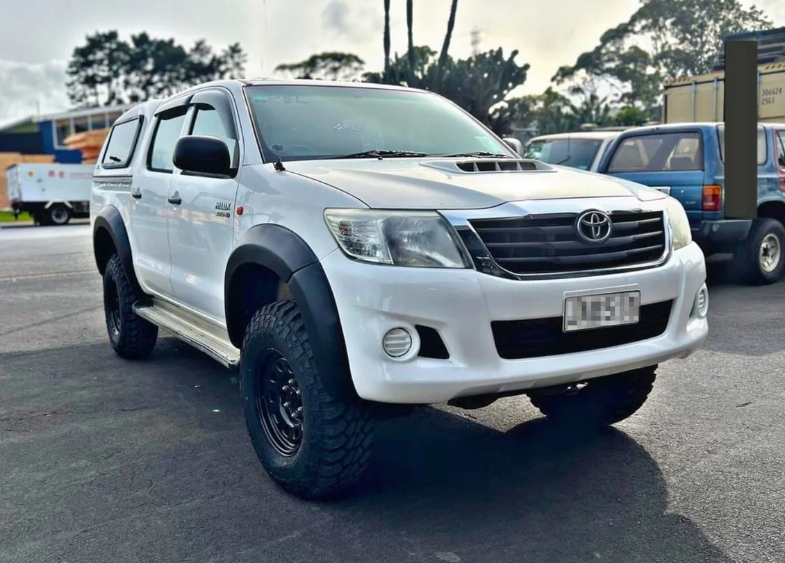 TOYOTA HILUX VIGO (04-11) 4D POSZERZENIA NADKOLI FENDERY 7 cm - obrazek 5
